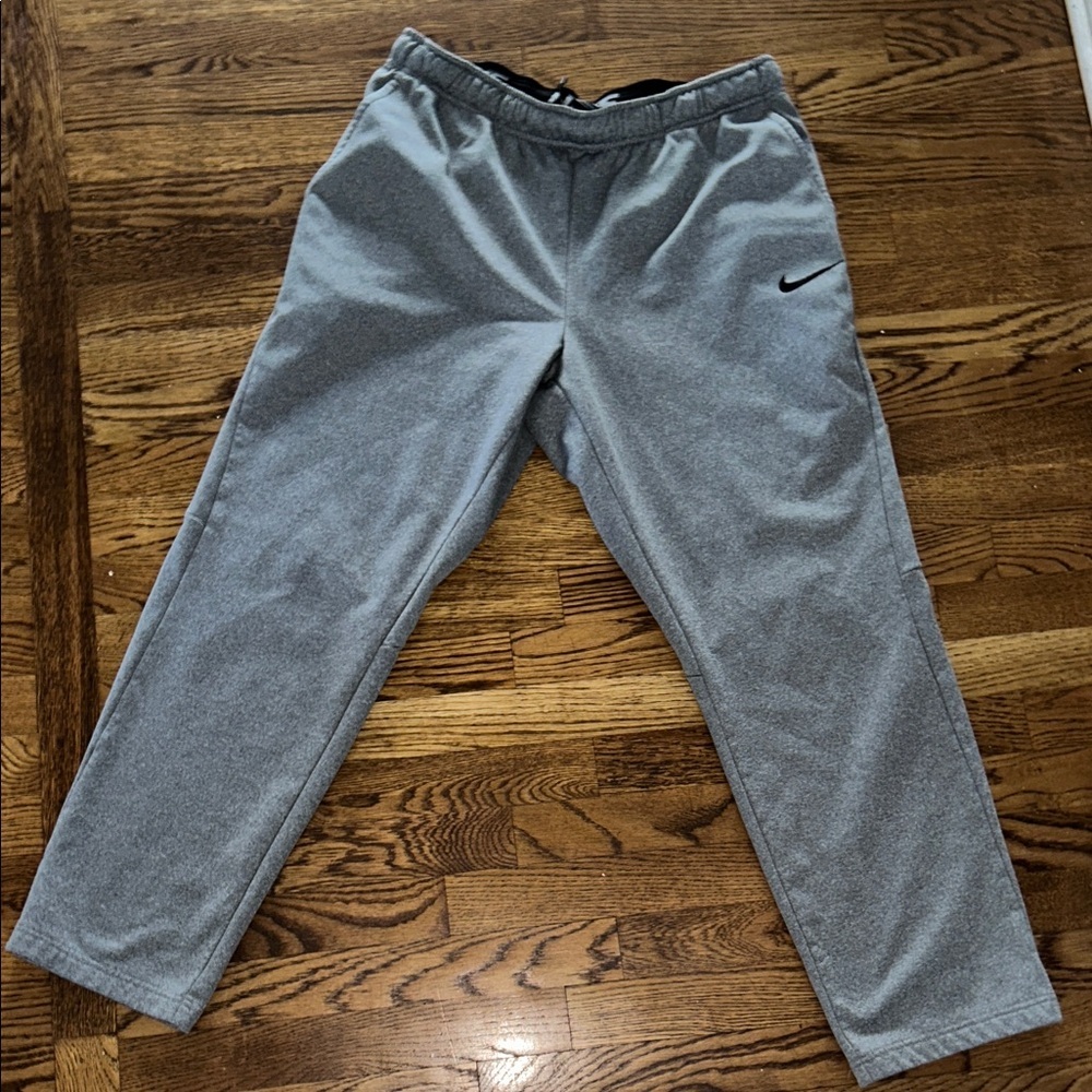 Men’s Nike Extra Large Heather Gray DRI-FIT Joggers